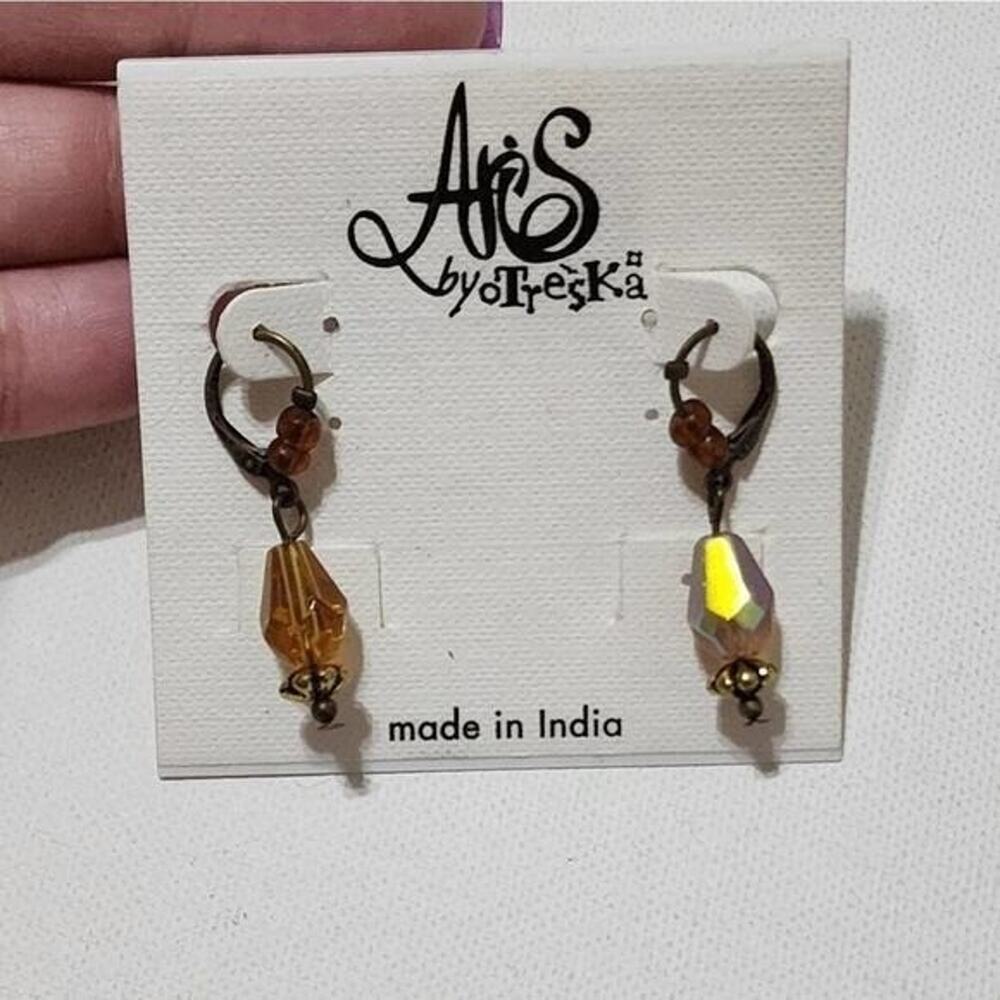 Aris by Treska Amber Iridescent Beaded Drop Earrings Antique Brass Leverback NEW